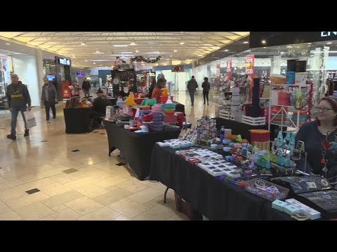 Craft vendors offer unique gift ideas at Franklin Park Mall