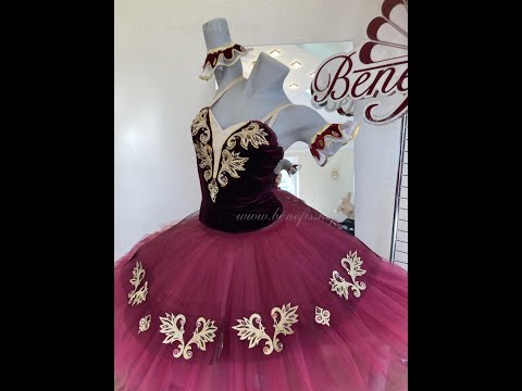 Ballet costume Paquita P1332A - video 2