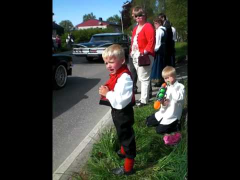 SEB checkar in raggarbilar