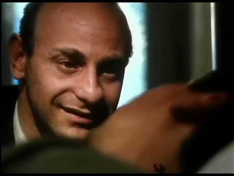 Gatica, El Mono - Escena en la cancha de Independiente, desenlace, final y créditos