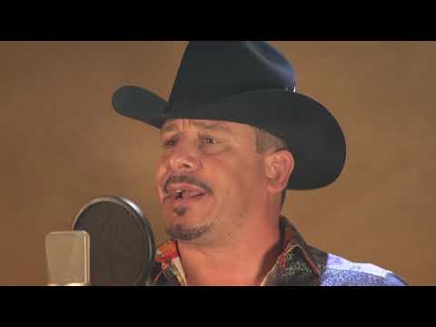 El Mimoso ft Los Invasores de Nuevo León - Que No Se Apague La Lumbre (Video Oficial)