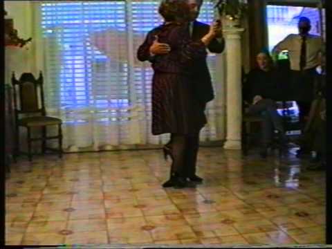  Isabel  and  Cacho Mantegazza  are  dancing  to  the  tango  "  Tigre Viejo  "