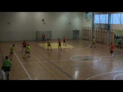 [29.12.10r]HTPN Limanowa kat. Juniorzy Starsi: Płomień - LKS Rupniów (2 połowa)