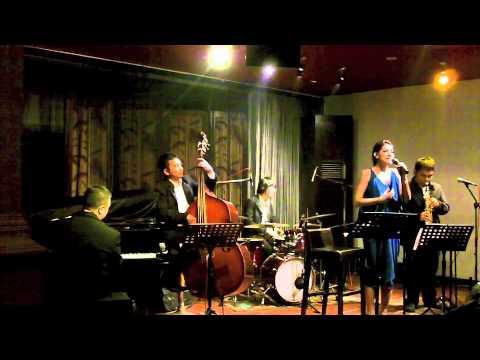 Monita Tahalea - Sio Mama