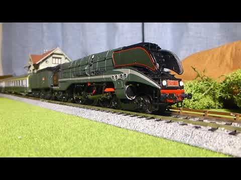 Jouef 8249 SNCF 232.U .1  Loksound v5