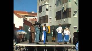 preview picture of video 'Desfile e Passagem do Rancho do Barreiro pelo palco'