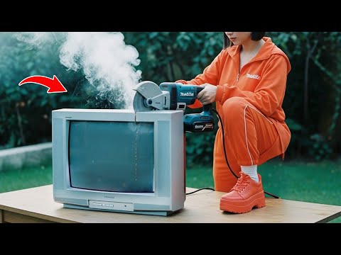 Free Electricity at Home! DIY Solar Hack from an Old CRT TV That Actually Works!