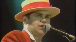 Elton John - Rock n' Roll Medley - Wembley 1984 (HQ Audio)