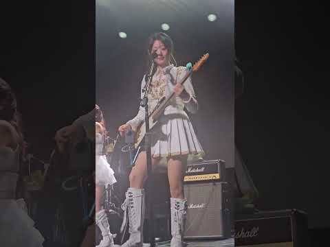 Houston, TX | 2025 QWER 1st World Tour: ROCKATION - Fake Idol + #qwer 