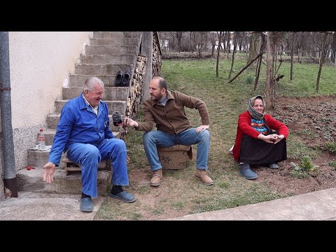 "Odem u džamiju i klanjam 'Ustani Tito"