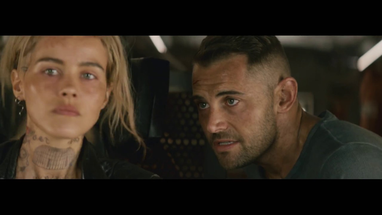 Miniature de la vidéo OSIRIS - extrait "Poursuivis" VOST du film Osiris, la 9ème planète