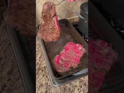 Balsamic Flank Steak🥩RECIPE on dinnerin321.com #steak #marinade #flank #beef #delicious #yummy