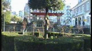 preview picture of video 'Galicia - Boiro - Ayuntamiento (Diciembre de 1998)'