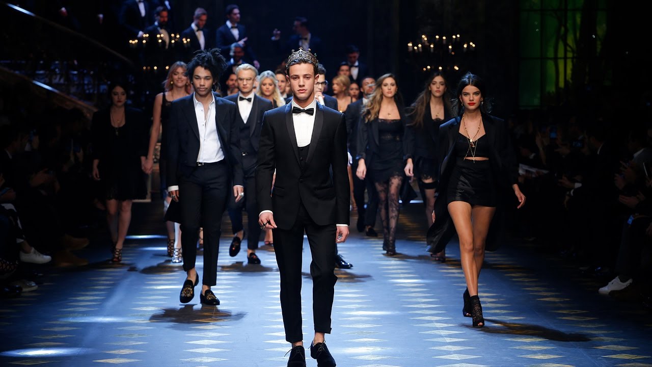 Dolce&Gabbana Fall-Winter 2017-18 Men's Fashion Show thumnail