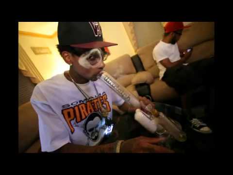 Wiz Khalifa   Medicated   bass boosted NO distortion