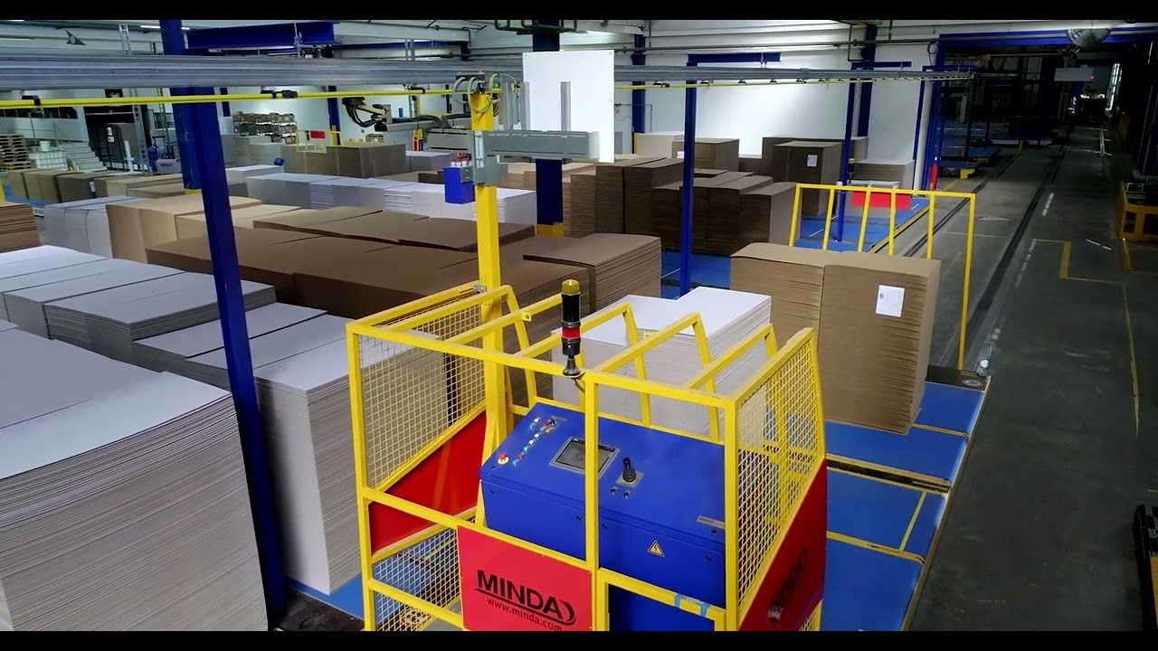 MINDA | Intermediate storage with plastic chain conveyors