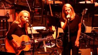 Mary Chapin Carpenter w Aoife O'Donovan 5/3/17 "The Things That We Are Made Of" Boston, MA