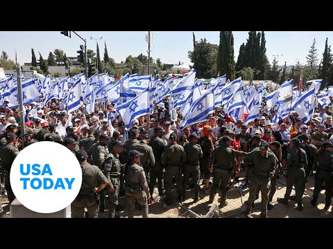 Thousands gather in protest of divisive Supreme Court reform legislation USA TODAY