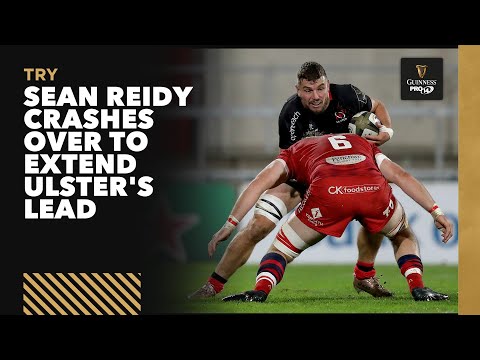 Sean Reidy muscles over on the stroke of half time