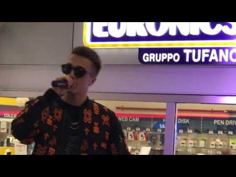 Mostro - Adesso feat. I Desideri ( live a Napoli )