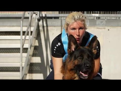 Bszs 2022 VA1 Usher aus der BrunnenstraßeWorking males 2022