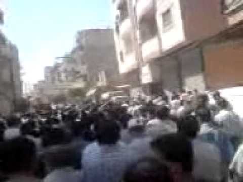 مظاهرة و تشييع غياث مطر في مدينة داريا في ريف دمشق