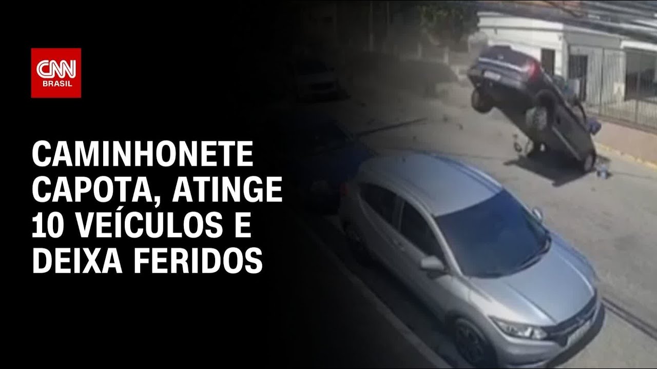 Caminhonete em alta velocidade capota e atinge 10 veículos | CNN NOVO DIA