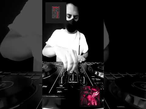 Lifelike x Run Vaylor