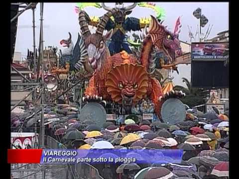 Carnevale di Viareggio 2011 primo corso mascherato