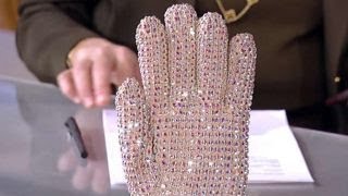 Download lagu Michael Jackson's glove goes up for auction mp3