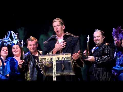 POMÁDÉ KIRÁLY ÚJ RUHÁJA - Pécsi Nemzeti Színház