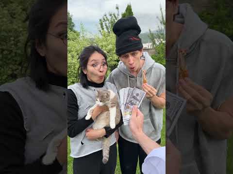 Poor BF vs Poor GF eating chicken legs 🍗😱