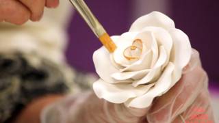 How to Decorate a New Year's Gold Sugar Rose | Cake Tutorial