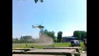 preview picture of video 'Lądowanie śmigłowca  ratowniczego LPR -Pułtusk'
