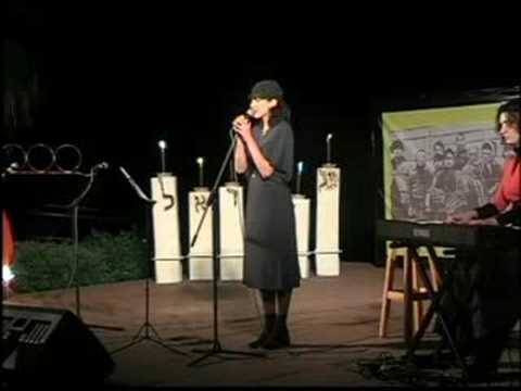 Efer Ve'avak  - Nomi Teplow אפר ואבק - נעמי טפלו