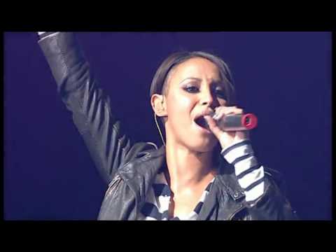 Amelle Berrabah & Tinchy Stryder - Never Leave You (BBC Radio 1Xtra Show 28. 11. 2009)