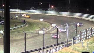 preview picture of video 'Osky Sport Mod 1st B Main 4/1/2015'