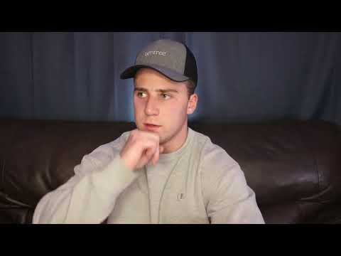 Friends who are low key haters 👁