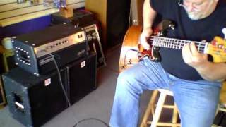 Video thumbnail for Ampeg Heritage SVT-CL all-tube head with P-bass by Bass Gear Magazine