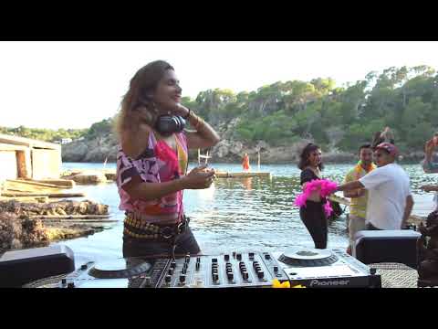 DAVINA MOSS @ LIVESTREAM IBIZA 2020