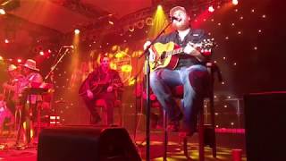 Luke Combs &quot;Must&#39;ve Never Met You&quot; (941 KMPS New Country Class of 2017)