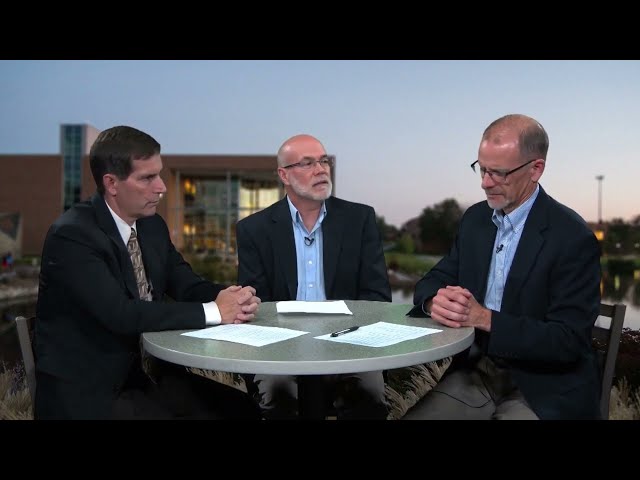 Thumbnail for video titled: What is the Difference Between a BA and BS in Economics?