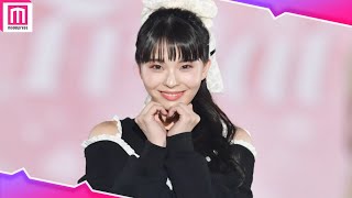 “ガルプラ出身”川口ゆりな、肩見せガーリーコーデ披露!ハートポーズでウィンクも😉【関西コレクション 2022 A/W】