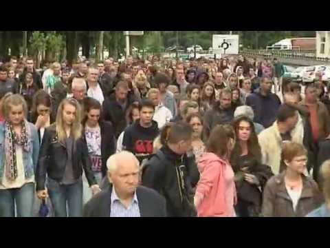 Bas-en-Basset (43) : une marche silencieuse en mémoire des trois adolescents décédés