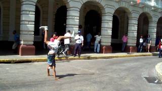 preview picture of video 'Break Dancing in the Street - Cartagena, Colombia'