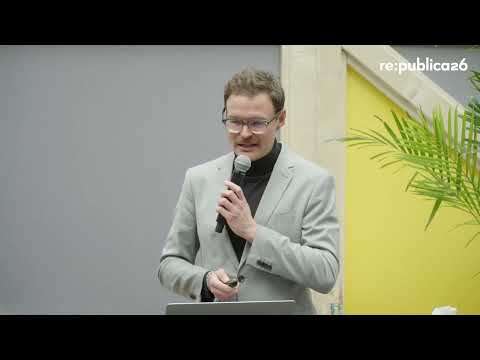 Video Thumbnail: re:publica 26: Wie neun berufliche Schulen in Berlin Blended Learning neu gestalten