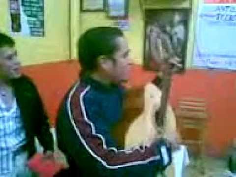 RECUERDOS DE LA UNIVERSIDAD SALIENDO DEL PROGRAMA DE RADIO EL SOTANO