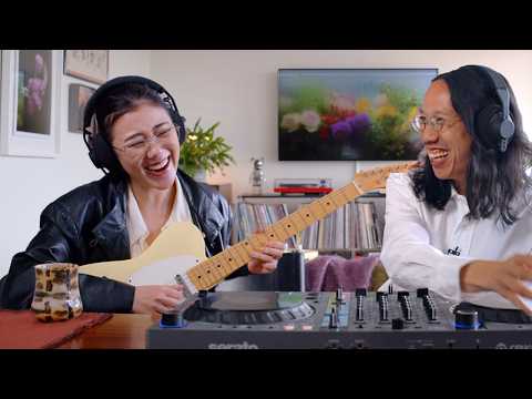 So!YoON! (SE SO NEON ) plays her favorite songs at my house!!