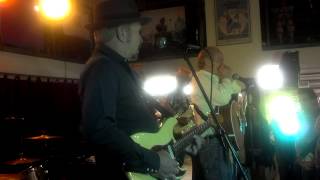 Phil and Dave Alvin - Southern Flood Blues