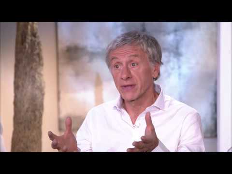 Jean-Christophe RUFIN explique les changements dans l'engagement humanitaire - Thé ou Café